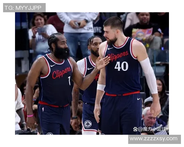 勇士与快船2015至2016赛季的激烈对抗与精彩瞬间回顾 勇士与快船2015至2016赛季的激烈对抗与精彩瞬间回顾