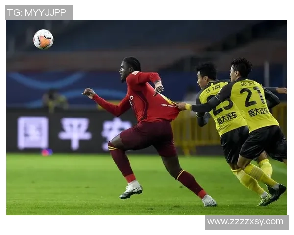 华夏队与广州恒大激战正酣谁将赢得这场巅峰对决的荣耀与胜利 华夏队与广州恒大激战正酣谁将赢得这场巅峰对决的荣耀与胜利