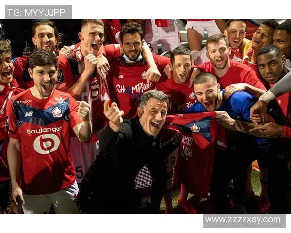 格雷茨卡的足球之路:从青训到德甲巨星的成长历程与成就分析 格雷茨卡的足球之路:从青训到德甲巨星的成长历程与成就分析